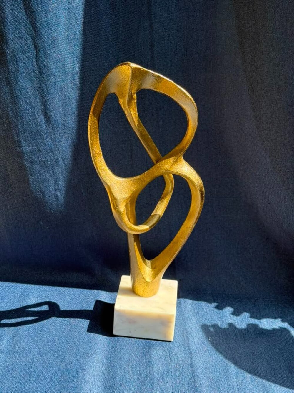 Modernist Gold Brass Abstract Infinity Loop Sculpture White Marble